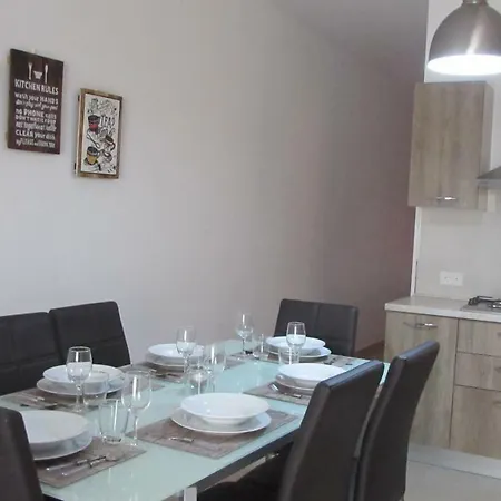Apartment Carina Court