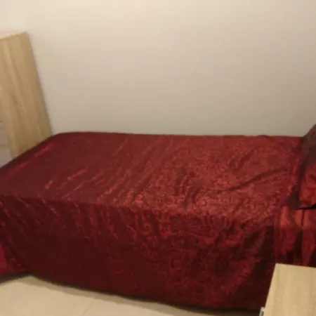Carina Court Apartment *