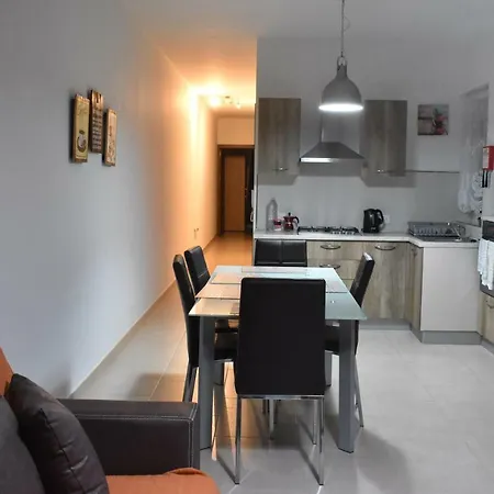 Carina Court Apartment