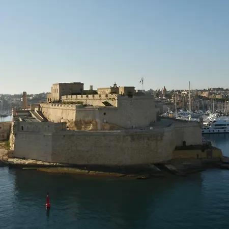 Carina Court شقة *